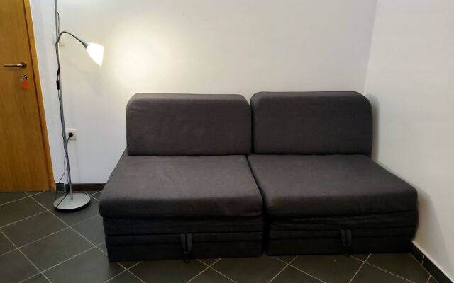 Charming Apartment 3 Sleeps 4 Guests