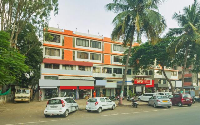 OYO Flagship 4387 Hotel Theem Plaaza