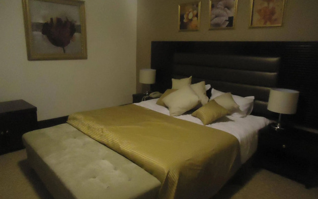 Sandy Le Oriental Hotel
