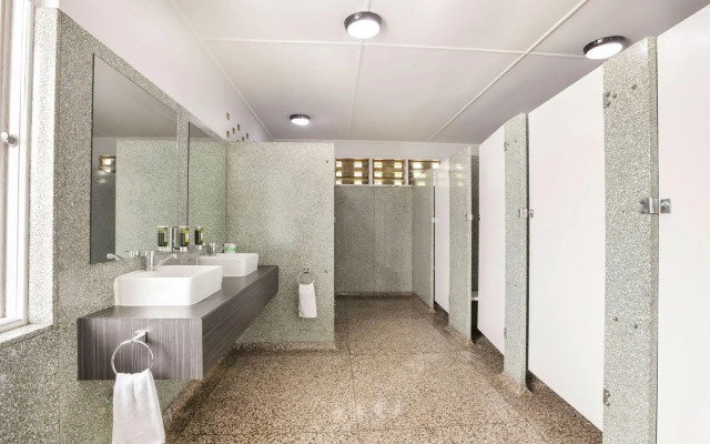 Nightcap at Camp Hill Hotel