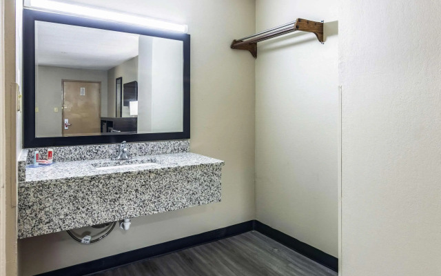 Americas Best Value Inn Opelika