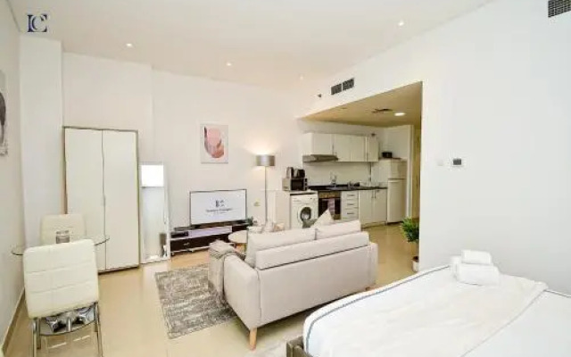 Budget Studio with Balcony, Yacht Bay Marina - BRZ