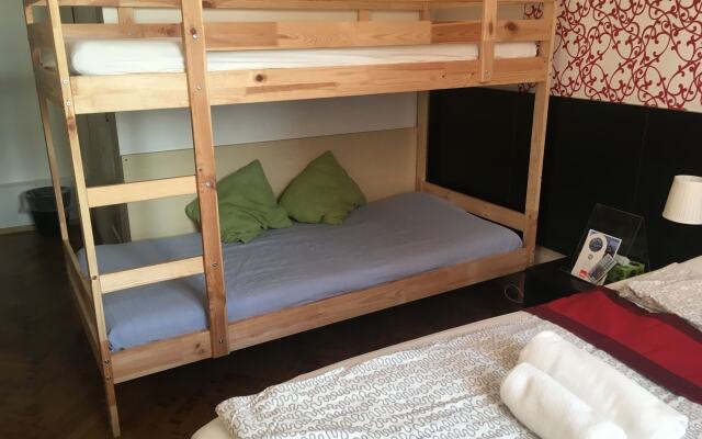 Europa Centerpoint Guesthouse