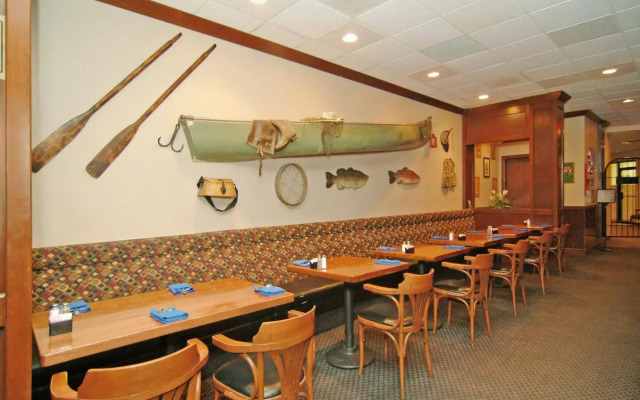 Red Lion Hotel Farmington