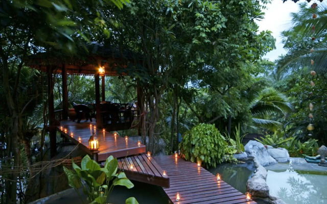 Salad Beach Resort