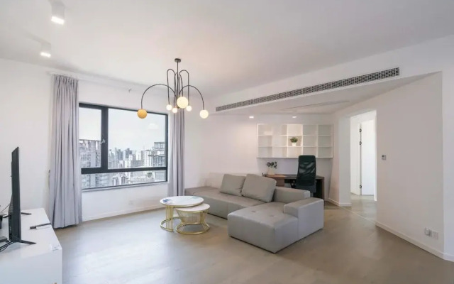 Tyms Elegant 4BR 2BA Apt Xujiahui Malls