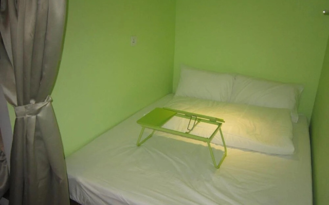Thirty Three Stewart Houze - Hostel – Guest Rooms – George Town