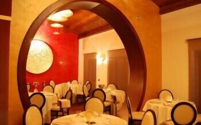 Lhotel Dei Coloniali