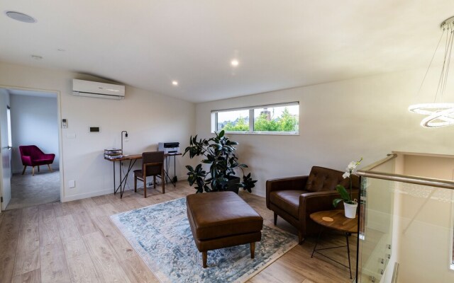 Elegant and Stylish Retreat in Leafy Epsom