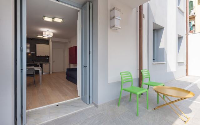 New apartment downtown modern and quiet