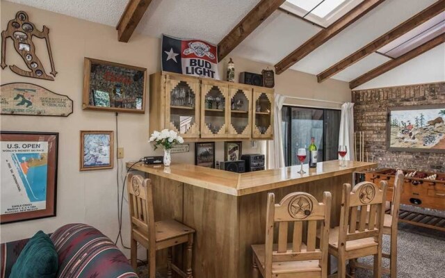 Cowboys Indians and Outlaws - Three Bedroom Cabin