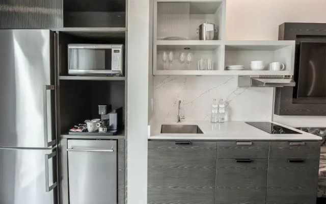 Charleston Historic District/Hotel Bella Grace