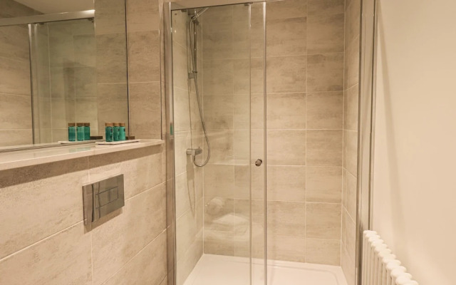 The Wilfred Suite Stone Cross Mansion