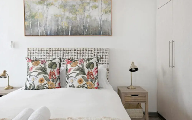 Three Bed Sea Point Secure Family Home