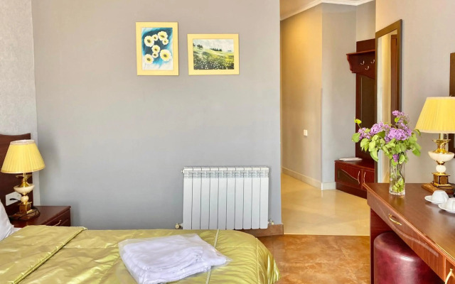 O. Galogre Hotel