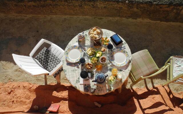 Camino Art House
