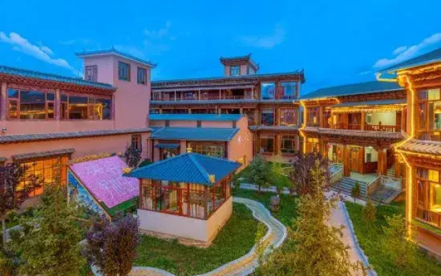 Yanggu Longbu Saqia Hostel