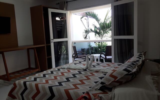 Crôa Mares Hotel