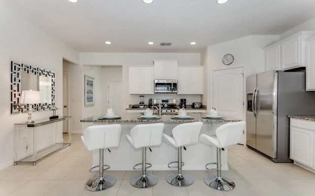 Oakwood Stree Villa Solterra 7041