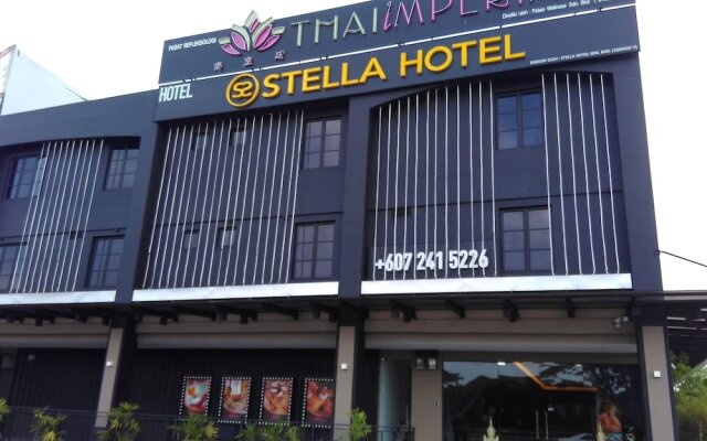 OYO 292 Stella Hotel