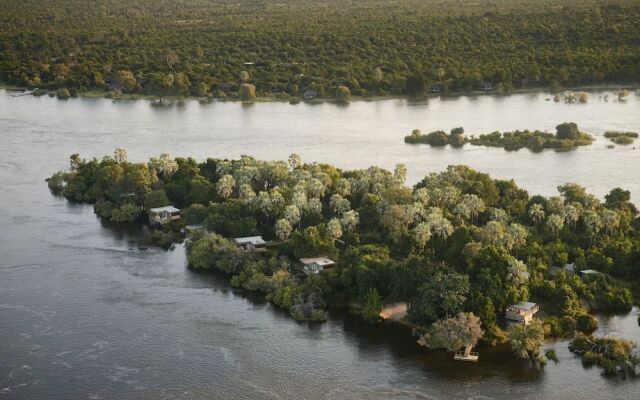 Victoria Falls River Lodge