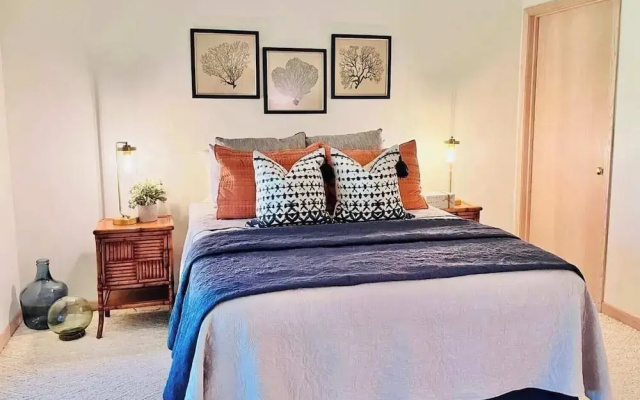 Spacious 4 BDR Home in Desirable Abbey Springs!