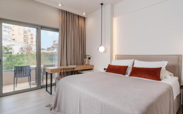 The City Hotel & Suites