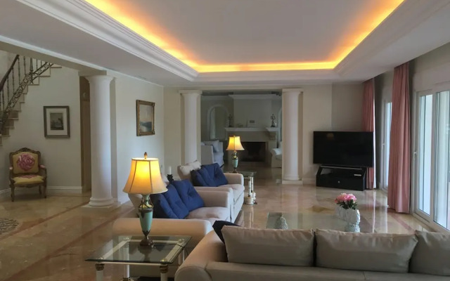 Luxury Villa Puerto Banus