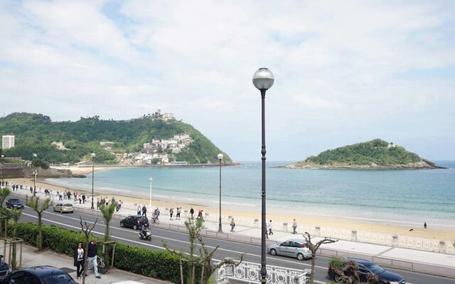 BREATHTAKING TERRACE VIEWS - by SanSebastianApartments.es