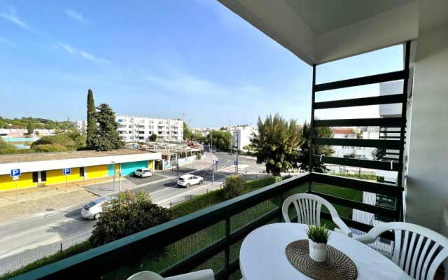 VILAMOURA CENTRAL 4 WITH POOL by HOMING