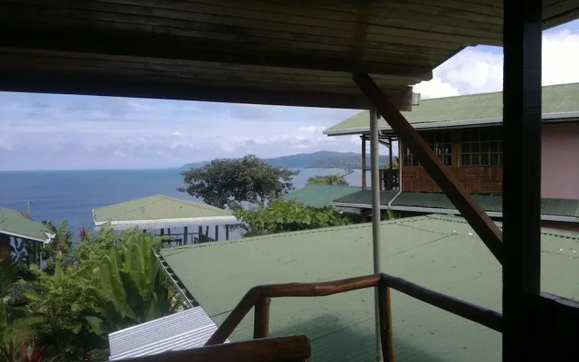 Las Cotingas Lodge