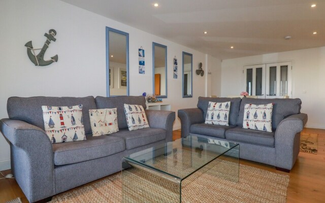 47 Bredon Court