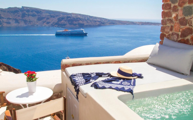 Oia Mare Villas