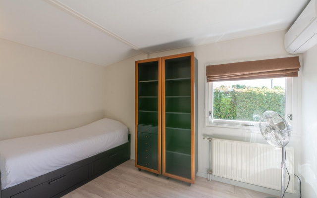 Modernly Furnished Bungalow for 4 People