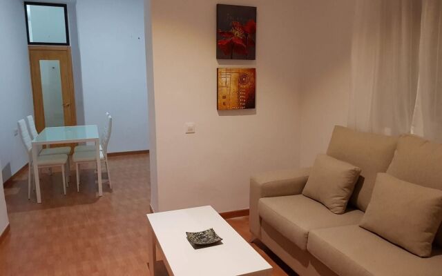 Apartment With 2 Bedrooms in Sevilla, With Wifi