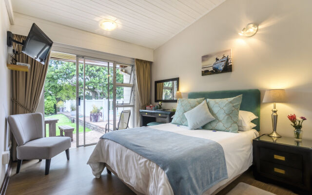 Admiral's Lodge Guest House B & B
