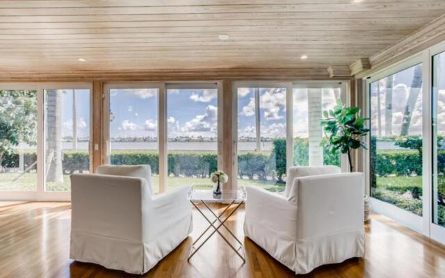 Villa Dolce Vita 4bd 4ba Private Pool and Parking