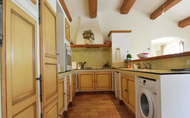 Provencal Air-conditioned Villa With Private Pool and Stunning Views