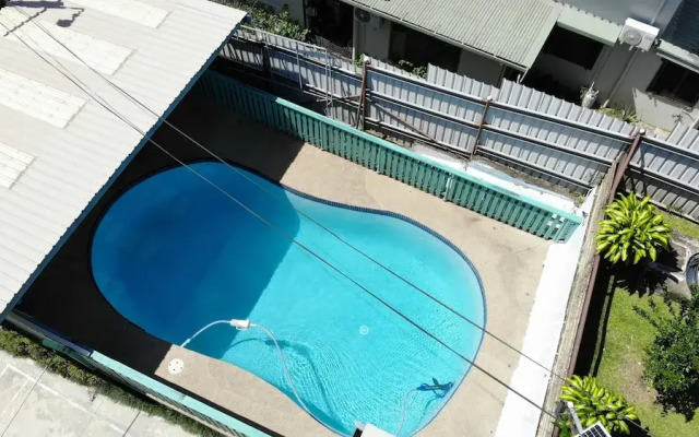 Axis Apartments