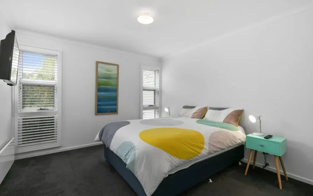 Fantasea - Free Foxtel & Wifi