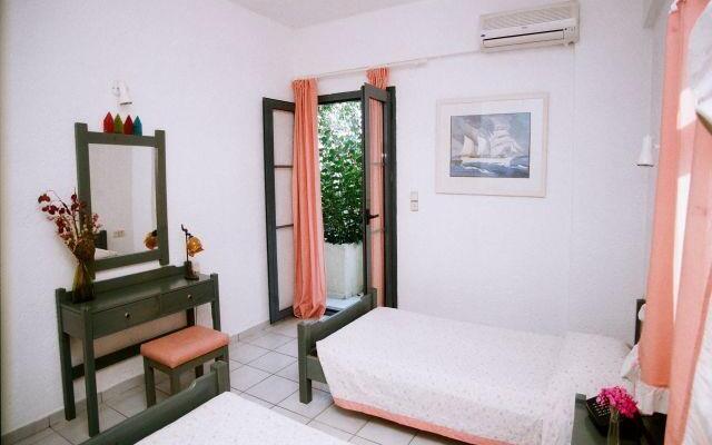 Irida Apartments