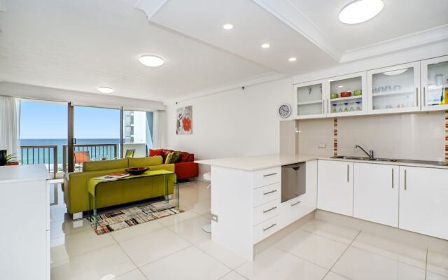 Ocean Breeze and Views, 5 Star Location