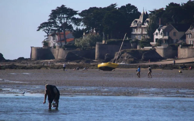 38m With Terrace And Veranda Beach Nearby