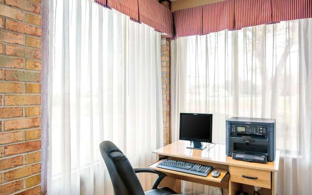 Quality Inn - Storm Lake