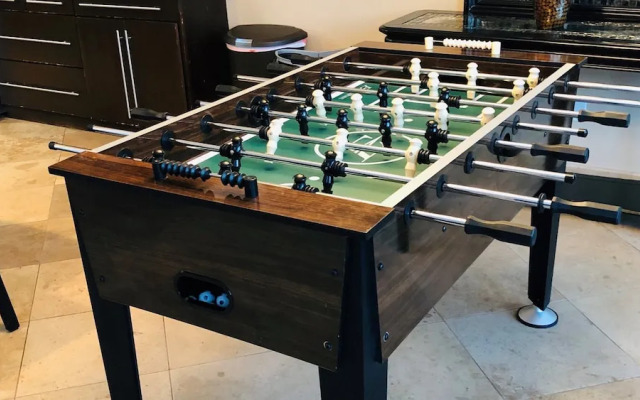 Resort-like w/ Tennis, Bocci, Golf & Games Galore!