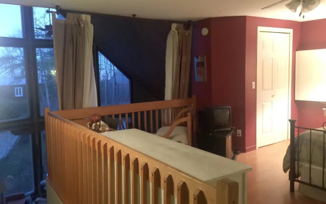 Chalet With 2 Bedrooms in Mashteuiatsh, With Wonderful Lake View