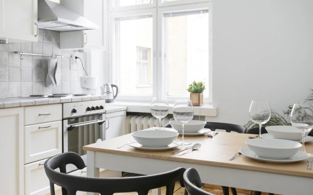 2ndhomes Central 85m2 2BR Apartment