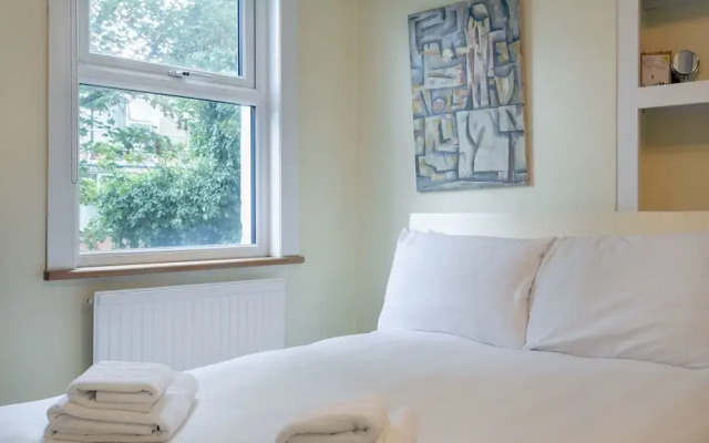 Cosy 1 Bedroom Flat in Shepherd's Bush
