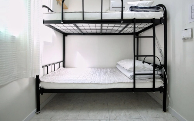 ZIBRO H guesthouse