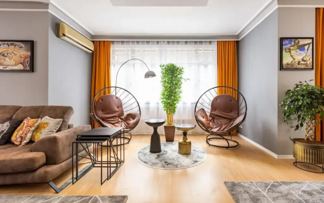 Spacious Apartment on Bagdat Street Kadikoy
